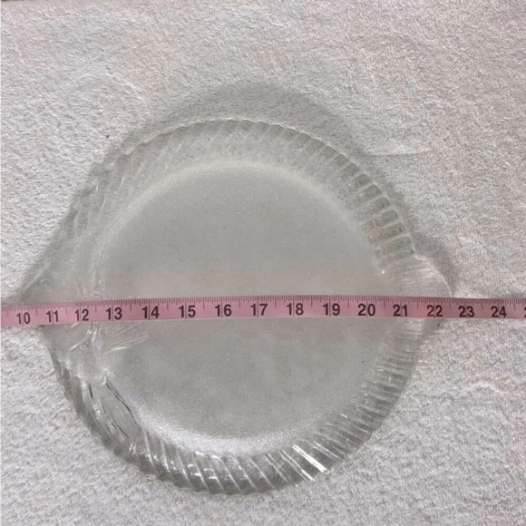 Vintage Clear & Frosted Glass Fish Plate Platter - Picture 2 of 11